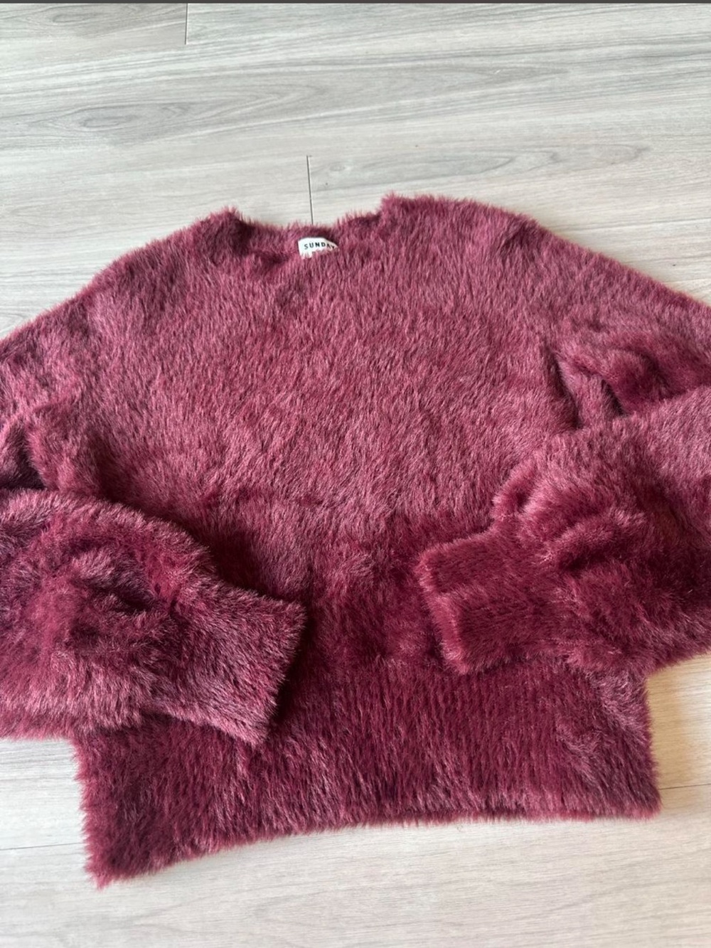 Aritzia Sundays Best Fuzzy Cropped Maroon Sweater Size Small